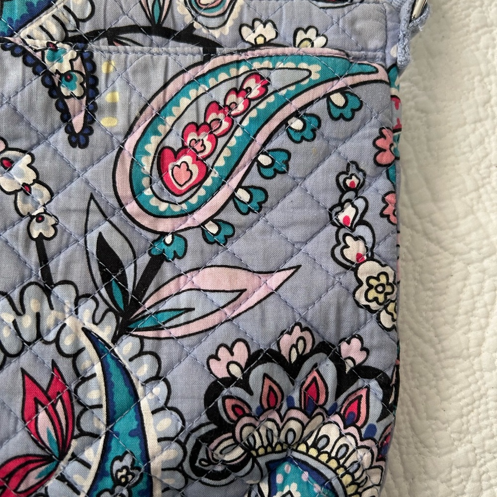 Vera Bradley RFID crossbody bag in Makani paisley pattern. Nice used shape! - Picture 8 of 15